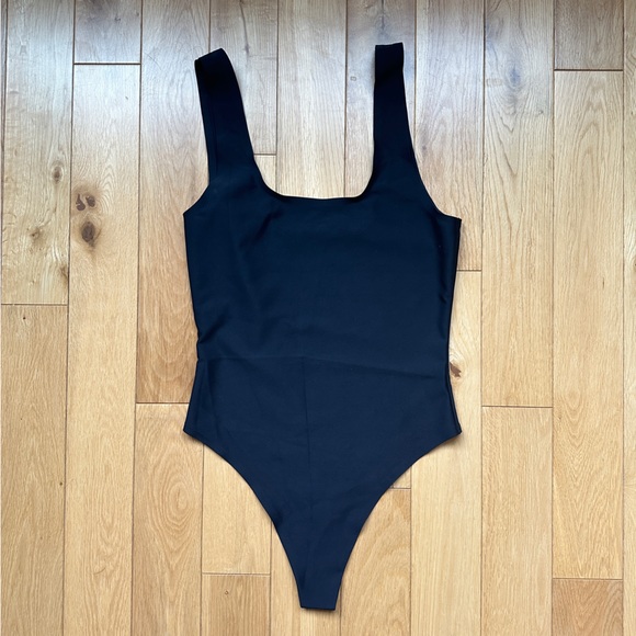 Parade Nearly Naked Seamless Bodysuit in Eightball - Picture 2 of 5